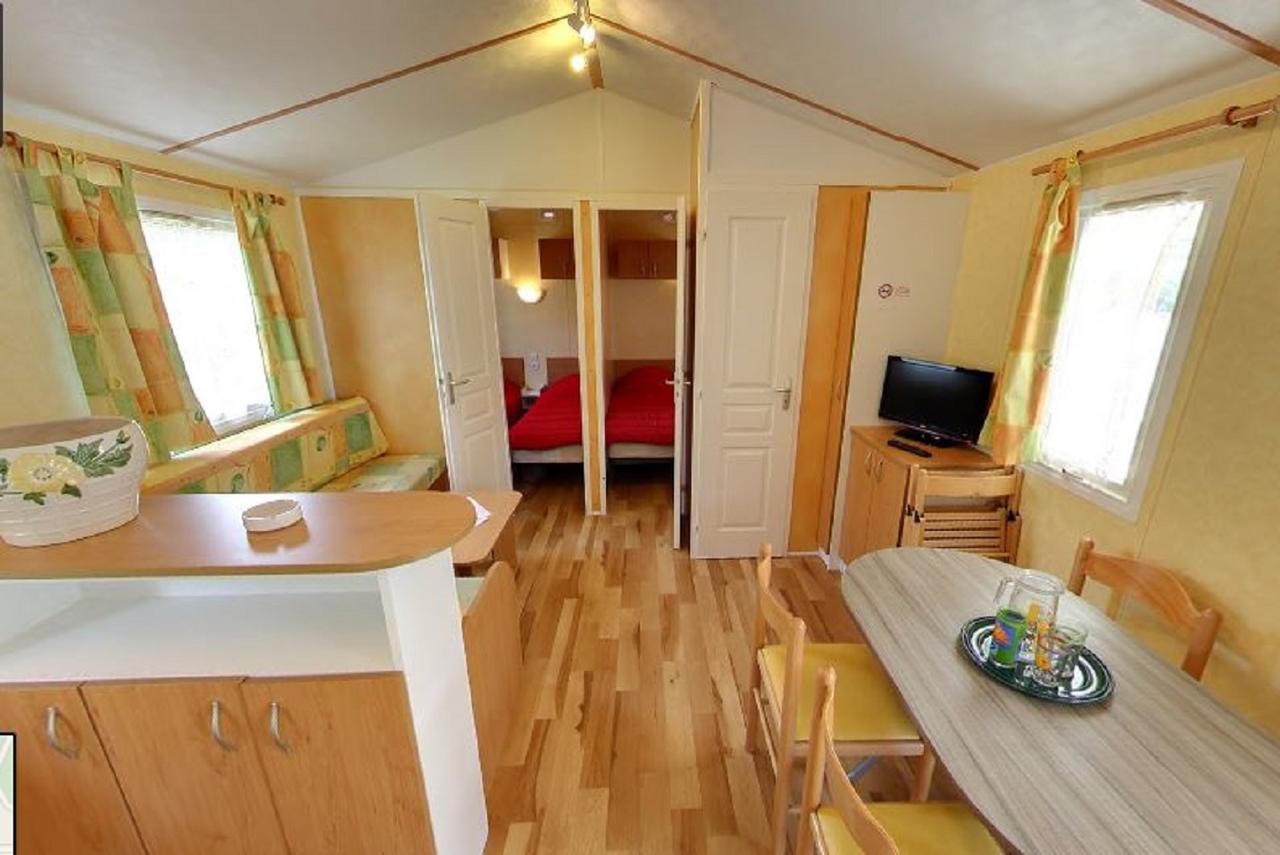 فندق سان-جورج-دي-ديدونفي  Camping Le Dauphin المظهر الخارجي الصورة